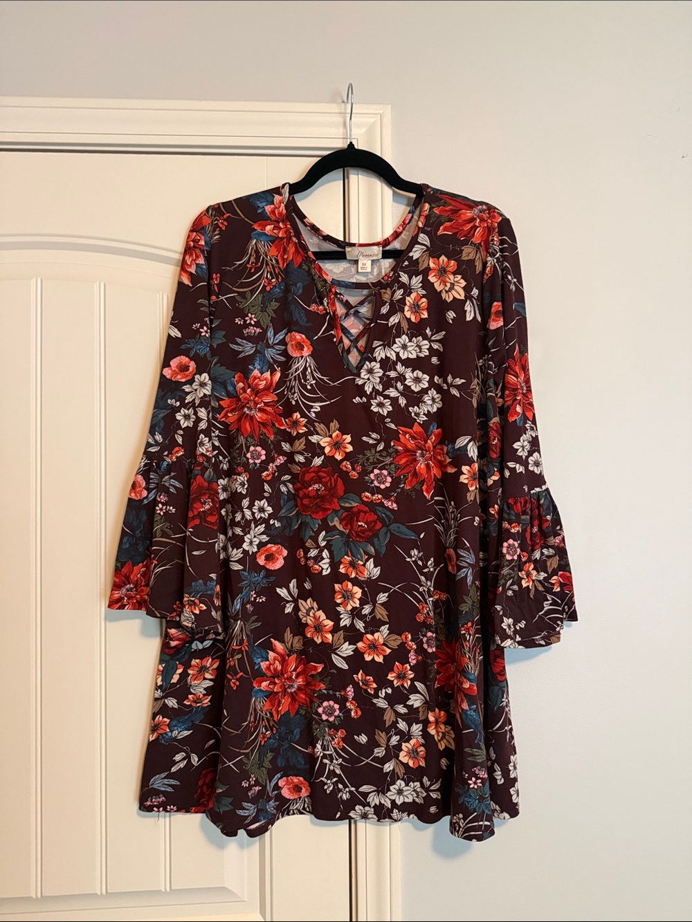Misia Floral Crisscross Neckline Top in Burgundy, Red, White
